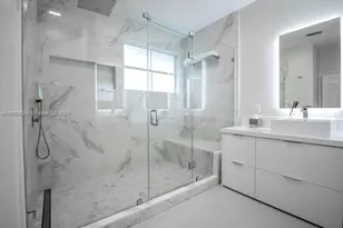 8325 NW 161st Terrace, Miami Lakes, FL 33016 - Photo 8