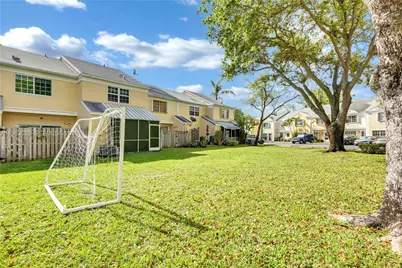 2881 S Cambridge Ln, Cooper City, FL 33026 - Photo 20