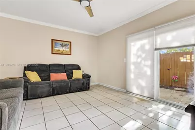 2881 S Cambridge Ln, Cooper City, FL 33026 - Photo 16