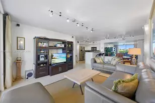 19999 E Country Club Dr, Aventura, FL 33180 - Photo 8