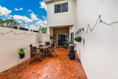 2390 SE 17th Ter, Homestead, FL 33035 - Photo 4