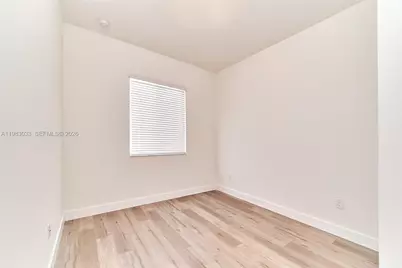 10447 NW 66th St, Doral, FL 33178 - Photo 16