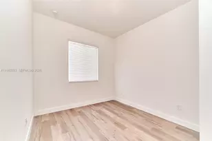 10447 NW 66th St, Doral, FL 33178 - Photo 16