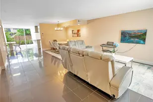 2421 NE 10th St, Hallandale Beach, FL 33009 - Photo 4