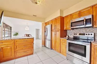 2055 NW 132nd St, Miami, FL 33167 - Photo 14