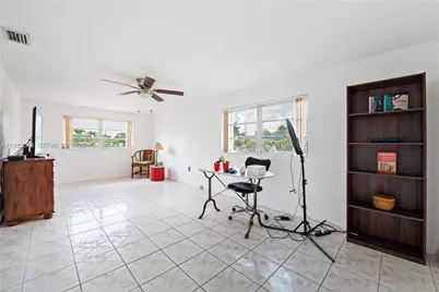 2055 NW 132nd St, Miami, FL 33167 - Photo 22