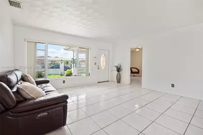 2055 NW 132nd St, Miami, FL 33167 - Photo 8