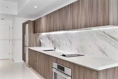 851 NE 1st Ave #307, Miami, FL 33132 - Photo 4