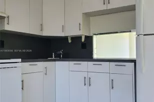 851 NE 14th Ave, Hallandale Beach, FL 33009 - Photo 14