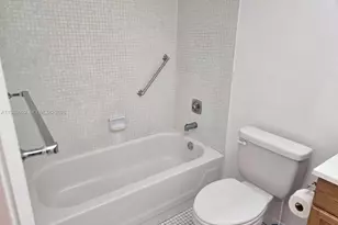 9261 Sunrise Lakes Blvd, Sunrise, FL 33322 - Photo 38