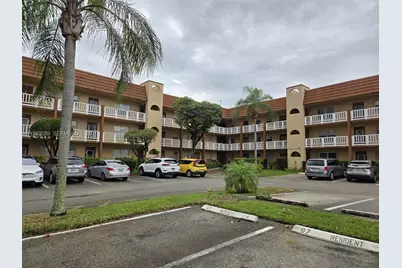 9261 Sunrise Lakes Blvd #201, Sunrise, FL 33322 - Photo 2