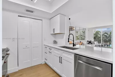 99 SE Mizner Blvd #824, Boca Raton, FL 33432 - Photo 8