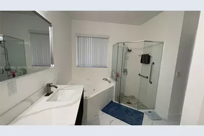 11581 SW 10th Ct, Pembroke Pines, FL 33025 - Photo 24