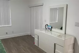 11581 SW 10th Ct, Pembroke Pines, FL 33025 - Photo 20