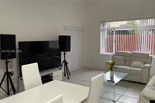 11581 SW 10th Ct, Pembroke Pines, FL 33025 - Photo 6