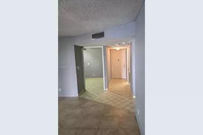 2061 NW 47th Ter #111, Lauderhill, FL 33313 - Photo 6
