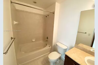 2275 Biscayne Blvd #1008, Miami, FL 33137 - Photo 16