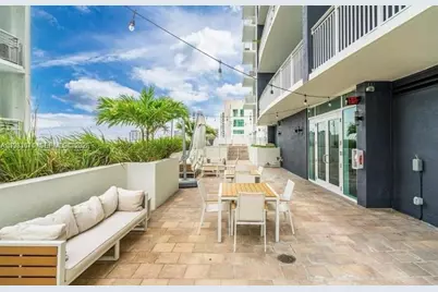 2275 Biscayne Blvd #1008, Miami, FL 33137 - Photo 12