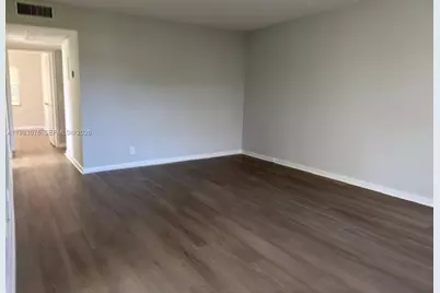 257 Fanshaw G #257, Boca Raton, FL 33434 - Photo 2