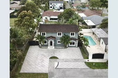 15302 SW 180th Ter, Miami, FL 33187 - Photo 2