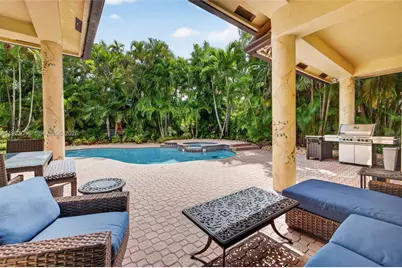 1083 SW 156th Ter, Pembroke Pines, FL 33027 - Photo 10