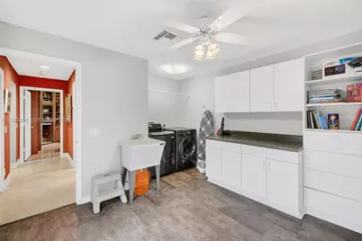 1083 SW 156th Ter, Pembroke Pines, FL 33027 - Photo 56