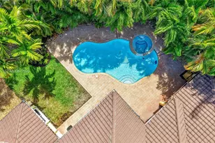 1083 SW 156th Terrace, Pembroke Pines, FL 33027 - Photo 4