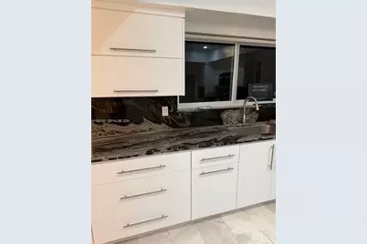 1100 N Shore Dr #0, Miami Beach, FL 33141 - Photo 12