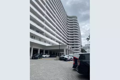 5555 Collins Ave #17A, Miami Beach, FL 33140 - Photo 2