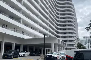 5555 Collins Ave, Miami Beach, FL 33140 - Photo 2