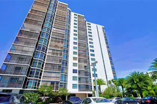 3375 N Country Club Dr, Aventura, FL 33180 - Photo 40