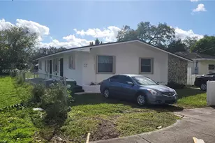 836 NW 98th St, Miami, FL 33150 - Photo 10