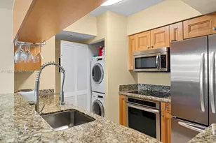 347 N New River Dr E, Fort Lauderdale, FL 33301 - Photo 2