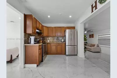 120 W 50th St, Hialeah, FL 33012 - Photo 12