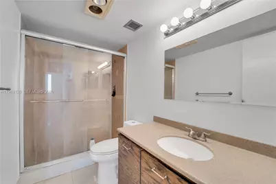 919 Hillcrest Dr #704, Hollywood, FL 33021 - Photo 12