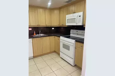 8107 SW 72nd Ave #423E, Miami, FL 33143 - Photo 4