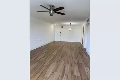 8107 SW 72nd Ave #423E, Miami, FL 33143 - Photo 4