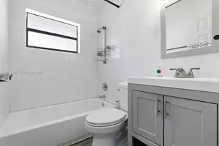 1542 NW 35th St, Miami, FL 33142 - Photo 10