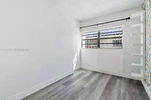 1542 NW 35th St, Miami, FL 33142 - Photo 8