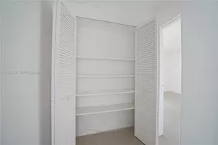 2000 NE 135th St, North Miami, FL 33181 - Photo 18