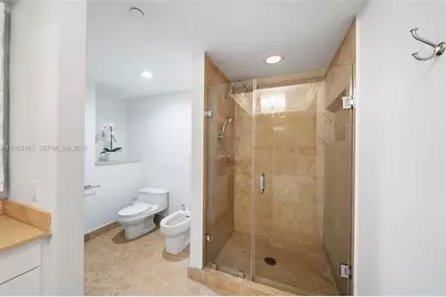 4775 Collins Ave #1504, Miami Beach, FL 33140 - Photo 18