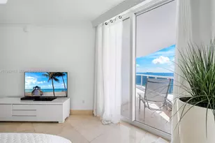 4775 Collins Ave, Miami Beach, FL 33140 - Photo 16