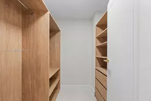 230 S 174th St, Sunny Isles Beach, FL 33160 - Photo 30