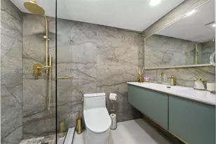 230 S 174th St, Sunny Isles Beach, FL 33160 - Photo 28