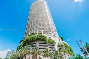 1750 N Bayshore Dr, Miami, FL 33132 - Photo 2