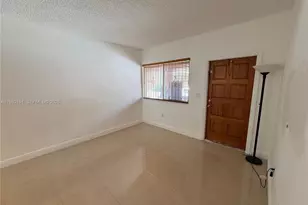 8025 Lake Dr, Doral, FL 33166 - Photo 18