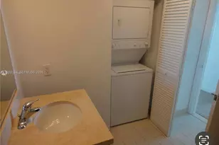 1111 SW 1st Ave, Miami, FL 33130 - Photo 8