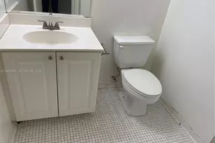 19390 Collins Ave, Sunny Isles Beach, FL 33160 - Photo 8