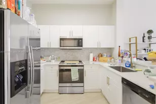 19501 W Country Club Dr, Aventura, FL 33180 - Photo 4