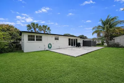 6885 NW 14th Ct #6885, Plantation, FL 33313 - Photo 2